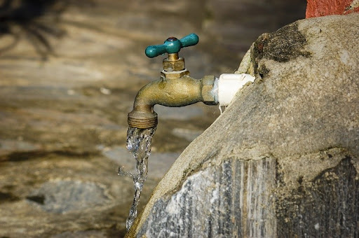 29% Gujarat Homes Face Water Crisis: Report - Vibes of India