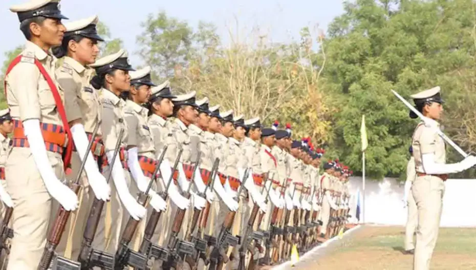 गुजरात सरकार का बड़ा फैसला राज्य सरकार कोरोना से मारे गए पुलिसकर्मियो के परिजनों को देगी 25 लाख