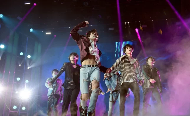 K-Netizens Can't Get Over BTS Jungkook's Visuals At The PERMISSION TO  DANCE ON STAGE-LAS VEGAS Concert - Koreaboo
