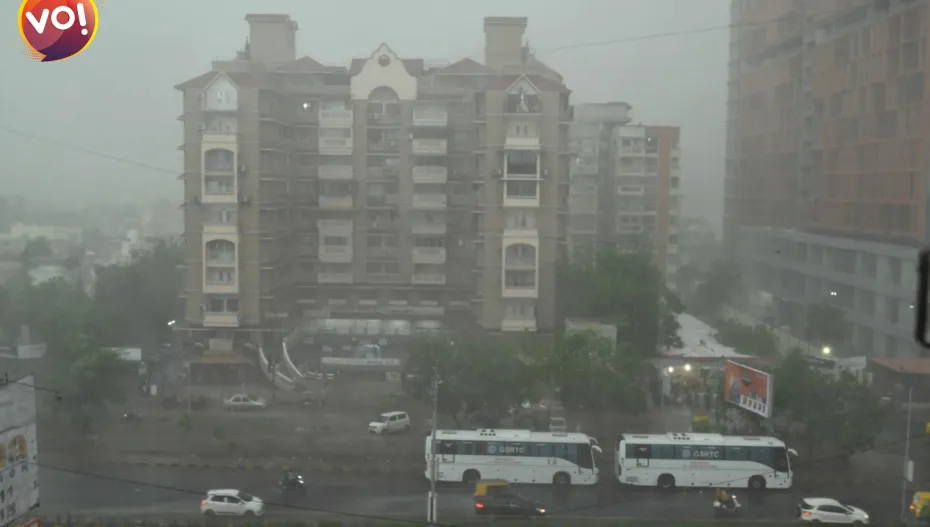 अहमदाबाद में हुयी गरज चमक के साथ पहली बारिश , दालवड़ा पर टूटे अहमदाबादी