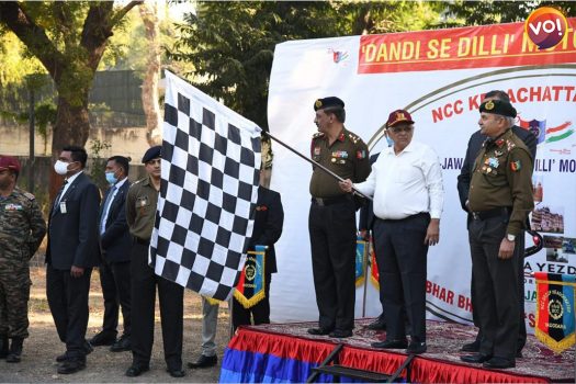 दांडी से दिल्ली -एनसीसी मोटर साइकिल रैली को मुख्यमंत्री ने दिखायी हरी झंडी