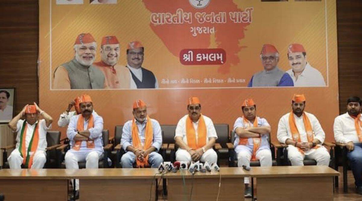 Four Directors Of AMUL From Central Gujarat Join BJP