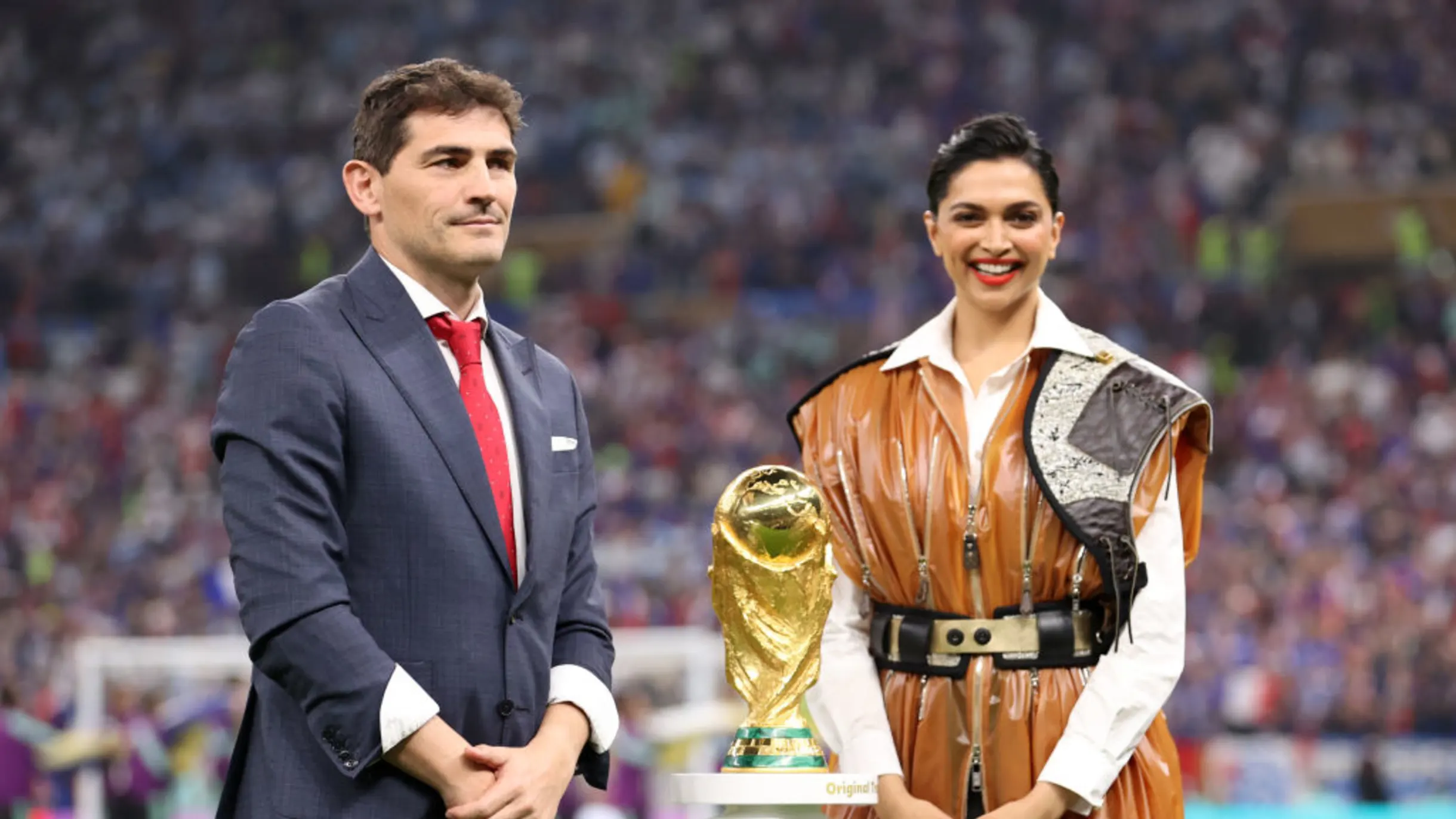Deepika Padukone unveils FIFA World Cup 2022 trophy with Iker Casillas,  shares sister Anisha's comment