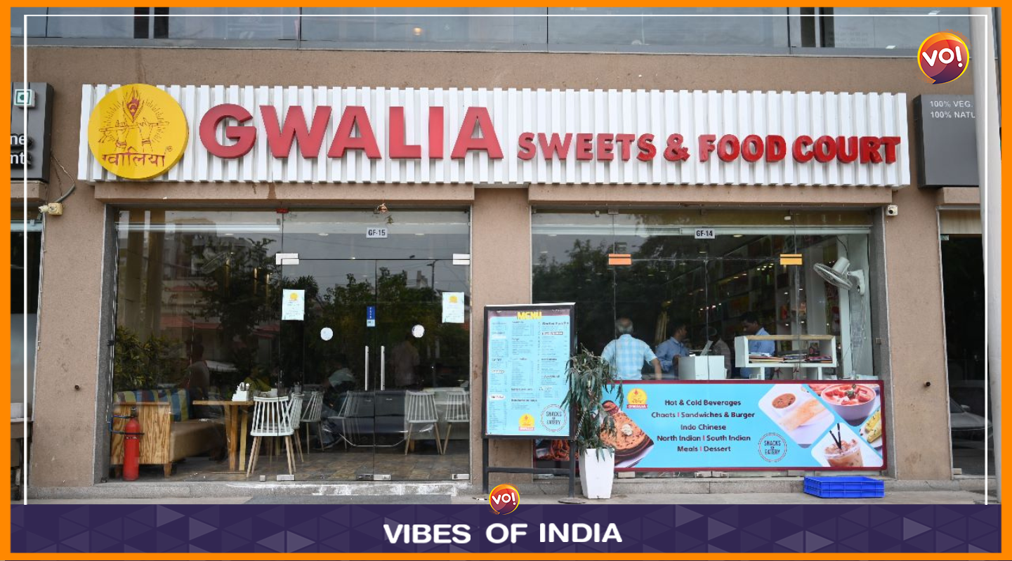 Cockroach Found In Gwalia Food Shop In Gujarat