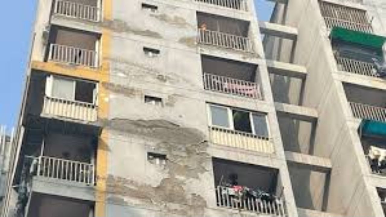 Building from where three sisters died by suicide in Ghaziabad.